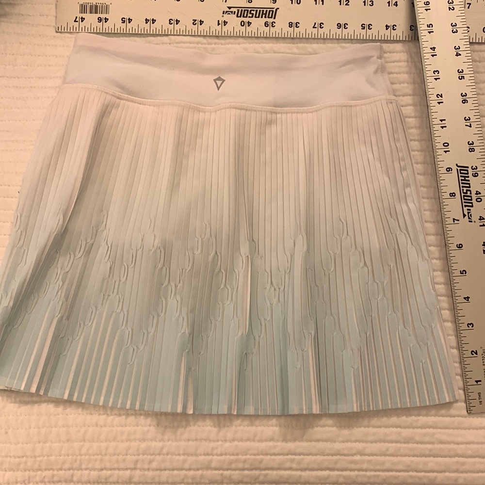 Ivivva skirt